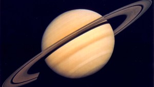 Na najväčšom mesiaci Saturnu je podzemný oceán