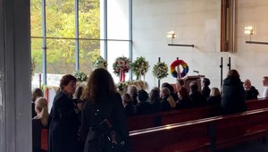 Prezidentka poslala na smútočnú rozlúčku obetí zo Zámockej čestnú stráž prezidenta SR