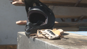 Opitý kolobežkár zrazil chodkyňu. Súd mu vymeral nepodmienečný trest