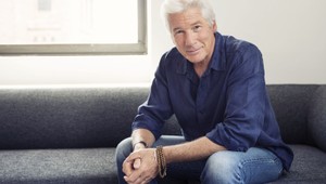 Richard Gere sa v sedemdesiatke rozbehol. Dočká sa tretieho dieťaťa