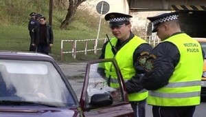 Ako to nespackať: Môžu mestskí policajti porušovať zákaz zastavenia?