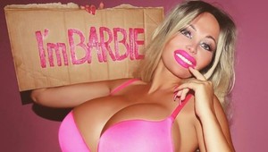 Zo ženy sexuálna bábika? Modelka míňa majland, aby si ulovila boháča!