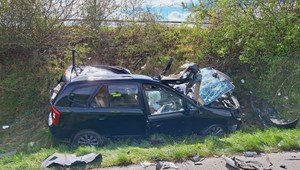 Ďalšie nešťastie na cestách: Pri čelnej zrážke prišla o život mladá mamička