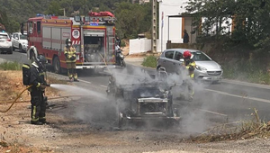 Hororové chvíle slávneho speváka! Bol v aute so synom, keď začalo za jazdy horieť!