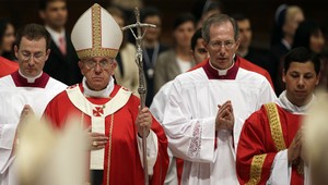 Pápež sa s Peresom a Abbásom pomodlí za mier na Blízkom východe