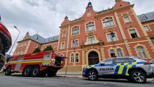 Ďalšie bombové hlásenie: Prehľadávajú sa všetky súdy na Slovensku