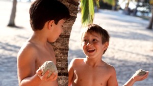 Letné dovolenky prinášajú najväčšie riziká deťom a starším ľuďom