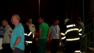 Nepríjemný zápach plynu znepokojil a vyhnal z bytov obyvateľov bytovky v Košiciach.  Evakuovať museli desiatky ľudí