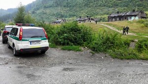 Bitka v nemocnici. Obyvatelia osady v Rudňanoch na seba vytasili mačety