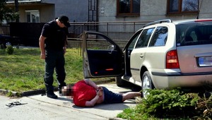 Policajná naháňačka v Seredi! Kriminalisti museli strieľať...