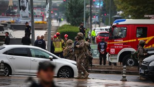 Atentát pri tureckom parlamente. V Ankare hlásia zranených