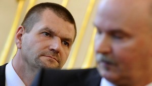 Kauza nástenkový tender: Janušek a Štefanov dostali 11 a 9 rokov