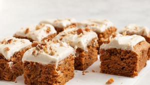 Rýchly nedeľný koláč: Upečte si chutnú mrkvovú dobrotu, z ktorej nepriberiete ani kilo!