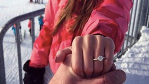 Koniec roka vo veľkom štýle. Známy futbalista požiadal missku o ruku