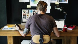 Po práci z domu donedávna túžila necelá polovica Slovákov, nadšenie z nej postupne opadáva