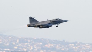 V Košiciach núdzovo pristála maďarská stíhačka