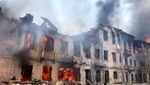 457. deň na Ukrajine: Ruská raketa zasiahla kliniku v Dnipre, hlásia mŕtvych a zranených