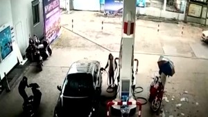 Karma je zdarma. Po krádeži napálil rovno do steny