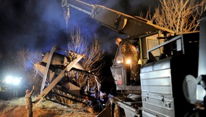 Zranení zo spadnutého vrtuľníka sú už doma. Vyšetrovanie nekončí