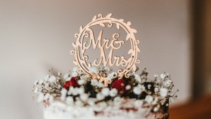 Vtipná svadobná torta je hitom internetu: Videli ste už niečo také?