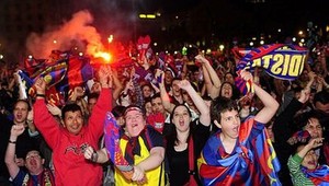 Násilnosti v Barcelone pri oslavách, polícia strieľala na fanúšikov