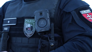Od tragédie k zmene: Policajti testujú telové kamery