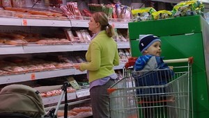 Exkluzívny prieskum agentúry AKO pre TV JOJ 24: Má vláda odpustiť ženám s deťmi do 15 rokov daň z príjmu?