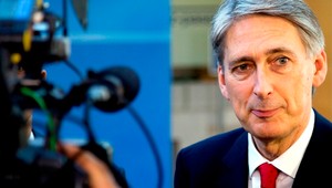 Euroskeptik Hammond sa stal šéfom britskej diplomacie