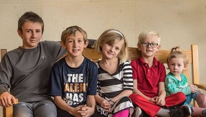 Päť súrodencov prosí: Adoptujte si nás všetkých spolu