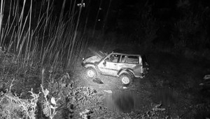 Pasažier zomrel zakliesnený pod autom. Vodič nafúkal takmer 1,8 promile