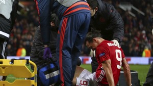 Pre hviezdneho Ibrahimoviča sa sezóna končí, vráti sa najskôr v roku 2018