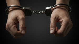 Polícia zadržala muža, ktorý sa v Handlovej vyhrážal voličom premiéra Fica