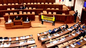 Poslanci rokovali. Témou bol Váhostav