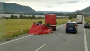 Kamióny zastavil vietor, viacerí vodiči svoje kolosy odstavili