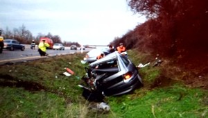 Po nehode na D1 sa zranený policajt prebral z umelého spánku