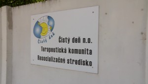 Resocializačné stredisko Čistý deň má prísť o priestory, bude sa brániť