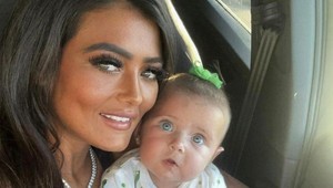 Matka schytala kritiku za to, ako oblieka svoju dcérku: Má 6 mesiacov a nie 16 rokov, píšu jej ľudia