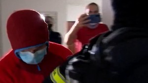 Obvinený exfunkcionár NAKA sa ospravedlnil: Prokurátori vraj na neho nátlak nevyvíjali