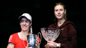 Heninová sa so Šarapovovou nemaznala