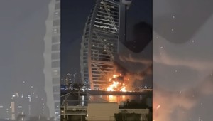 Útok na symbol luxusu: Burdž Al-Arab v plameňoch, Trump hrozí Iránu „silou, akú ešte nezažili“