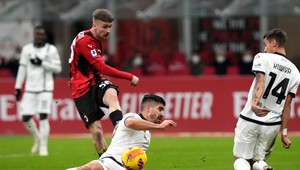 Rozhodca plakal v šatni po poškodení milánskeho AC