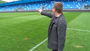 Zrekonštruovaný nitriansky štadión zničili trnavskí fanúšikovia. Oslavovali výhru