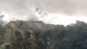 VIDEO: Tornádo zasiahlo Luxembursko. Ľudia zverejnili desivé videá