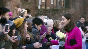Bude to dievča? Kate nosí rovnaký kabát ako počas druhého tehotenstva