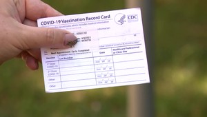 S vydávaním covid pasov sú problémy. Niektorí ich stále nedostali, iní nevedia či dostanú