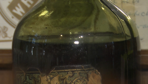 145-ročná fľaša írskej whisky láka návštevníkov: Destiláty získavajú na popularite