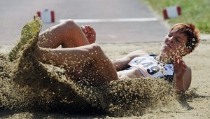 ME: J. Velďáková do finále diaľky, skočí si aj v Londýne