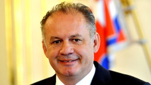 Kiska je sto dní hlavou štátu, politici aktívneho prezidenta chvália