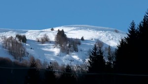 Turisti, pozor: Na horách je zvýšená lavínová hrozba