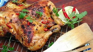 Hydinári bijú na poplach: Nekupujte poľské mäso!